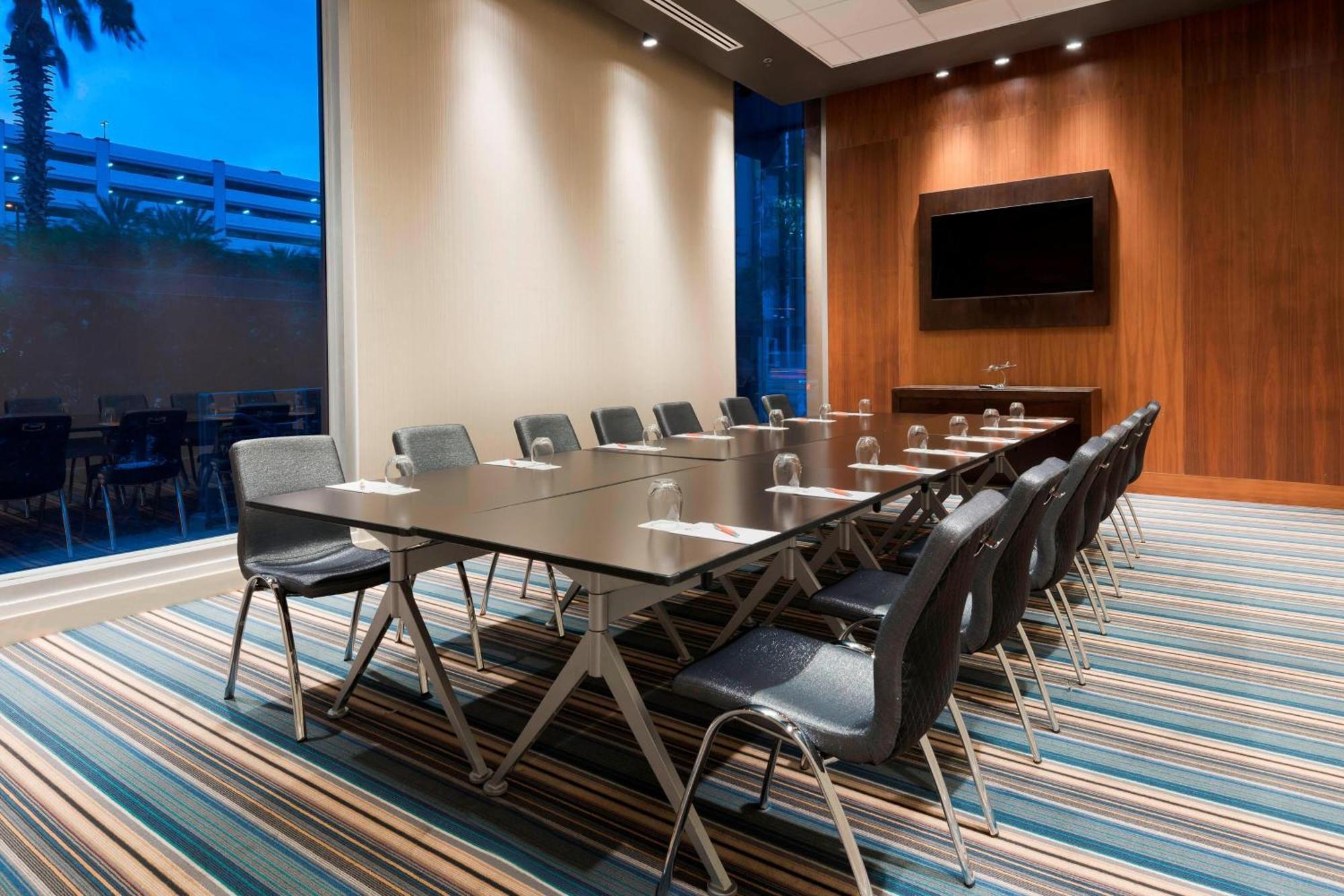 Aloft Orlando Downtown Hotel Екстериор снимка